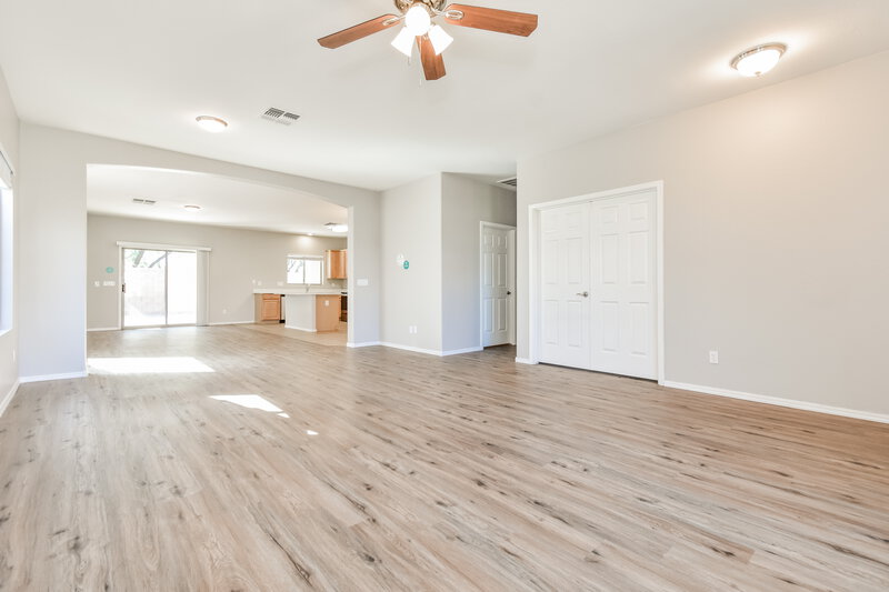 1,880/Mo, 17747 W Port Royale Ln Surprise, AZ 85388 Living Room View