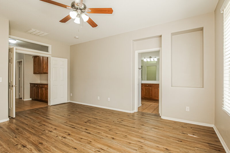 2,150/Mo, 15119 W Banff Ln Surprise, AZ 85379 Main Bedroom View 2