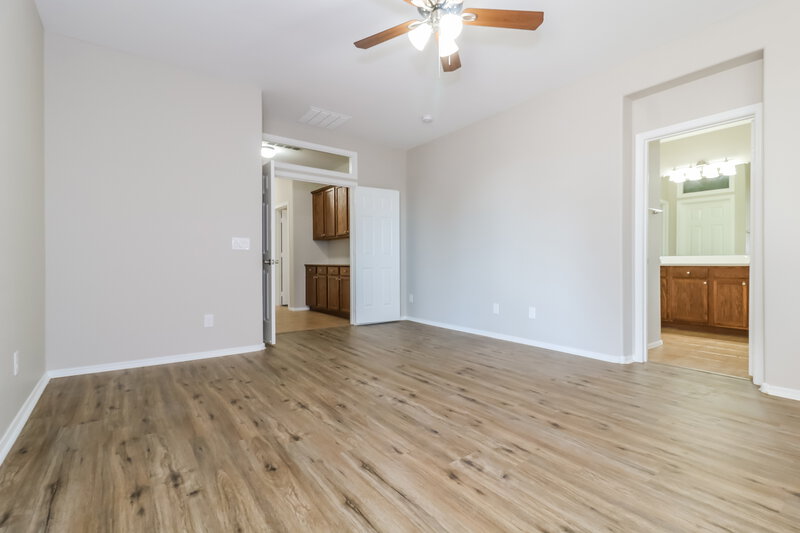 1,835/Mo, 15119 W Banff Ln Surprise, AZ 85379 Main Bedroom View 2