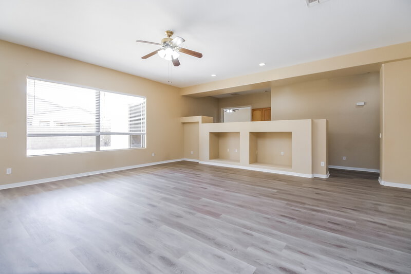 3,090/Mo, 513 W Remington Dr Chandler, AZ 85286 Living Room View