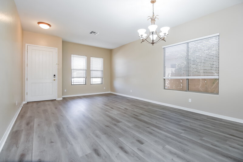 3,090/Mo, 513 W Remington Dr Chandler, AZ 85286 Family Room View