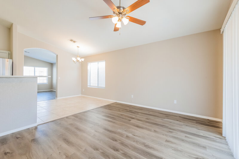 2,370/Mo, 1151 E Jupiter Pl Chandler, AZ 85225 Family Room View 2