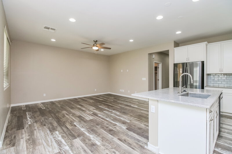2,190/Mo, 4411 W Kirkland Ave Queen Creek, AZ 85142 Living Room View