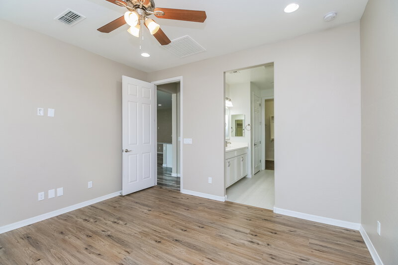 2,190/Mo, 4411 W Kirkland Ave Queen Creek, AZ 85142 Main Bedroom View 2