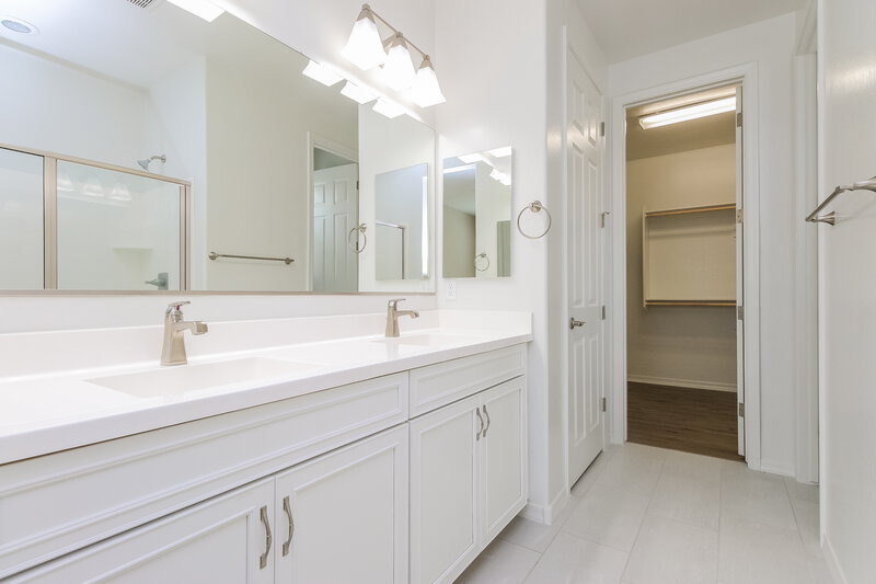 2,190/Mo, 4411 W Kirkland Ave Queen Creek, AZ 85142 Main Bathroom View