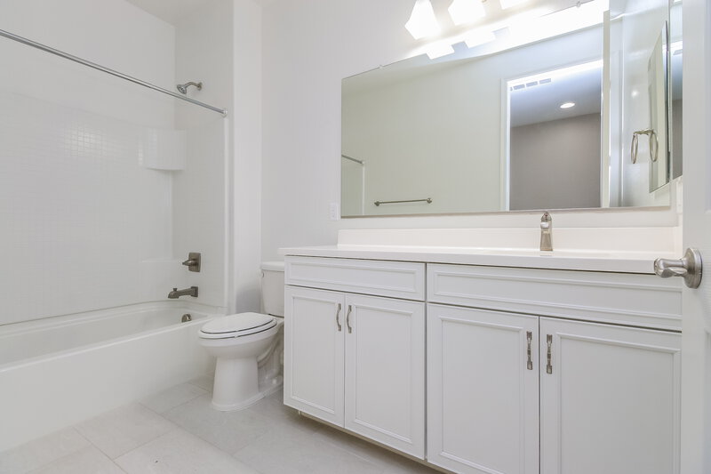 2,190/Mo, 4411 W Kirkland Ave Queen Creek, AZ 85142 Bathroom View