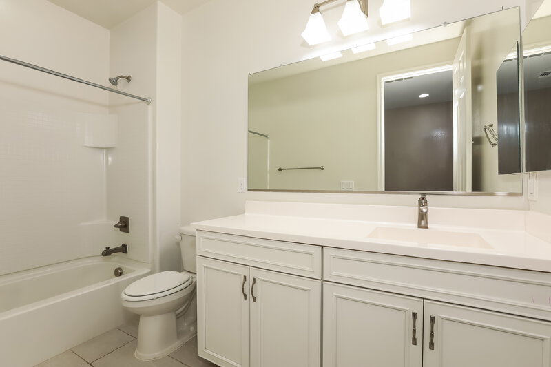 1,895/Mo, 4411 W Kirkland Ave San Tan Valley, AZ 85144 Bathroom View