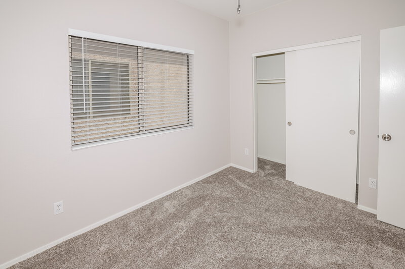 2,205/Mo, 1750 W Union Hills Dr Unit 4 Phoenix, AZ 85027 Bedroom View 2