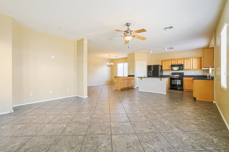 2,440/Mo, 3705 E Jaguar Ave Gilbert, AZ 85298 Living Room View 2