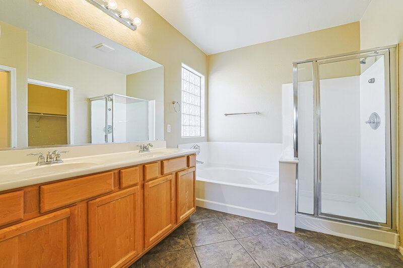 2,440/Mo, 3705 E Jaguar Ave Gilbert, AZ 85298 Main Bathroom View