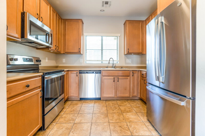 2,270/Mo, 4736 E Redfield Rd Gilbert, AZ 85234 Kitchen View
