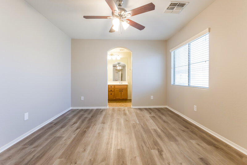 2,270/Mo, 4736 E Redfield Rd Gilbert, AZ 85234 Main Bedroom View