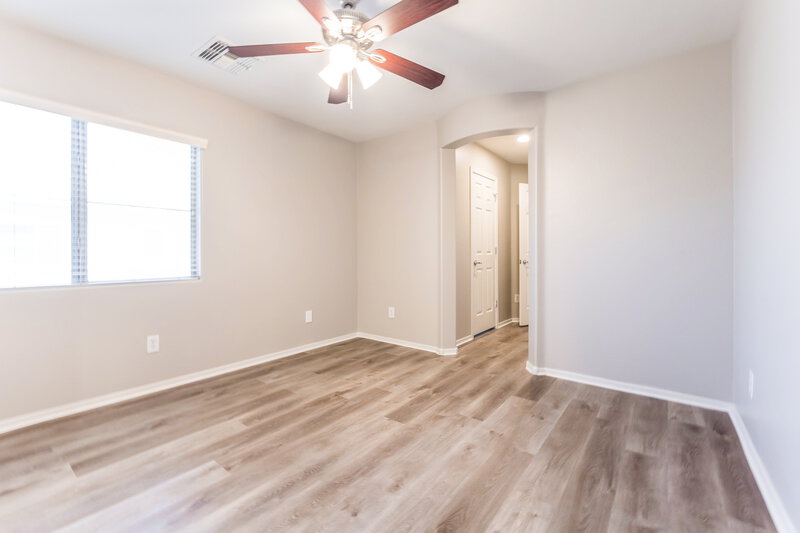 2,270/Mo, 4736 E Redfield Rd Gilbert, AZ 85234 Main Bedroom View 2