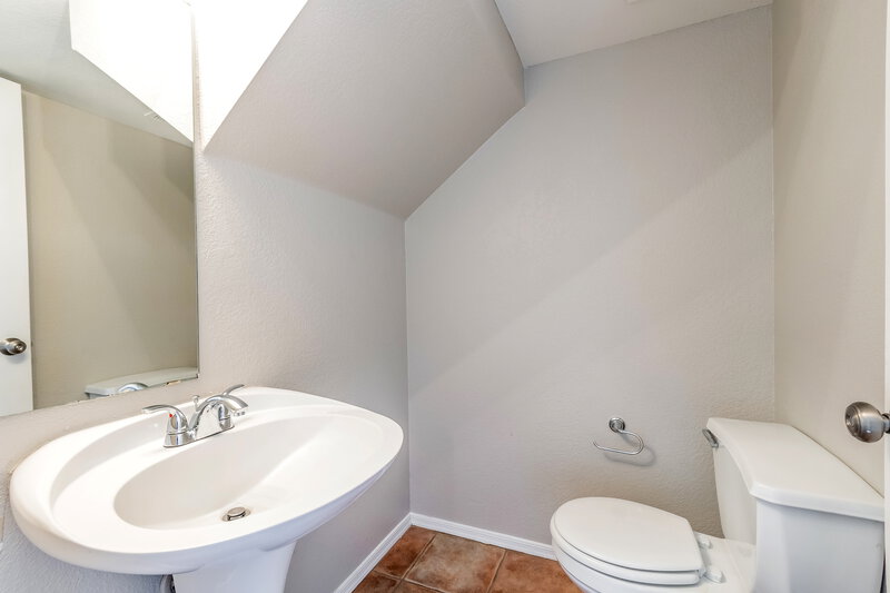 1,885/Mo, 1312 S Boulder Ct Unit B Gilbert, AZ 85296 Powder Room View