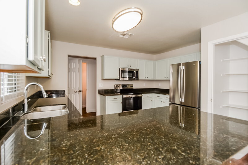 2,185/Mo, 1344 S Portland Ave Gilbert, AZ 85296 Kitchen View