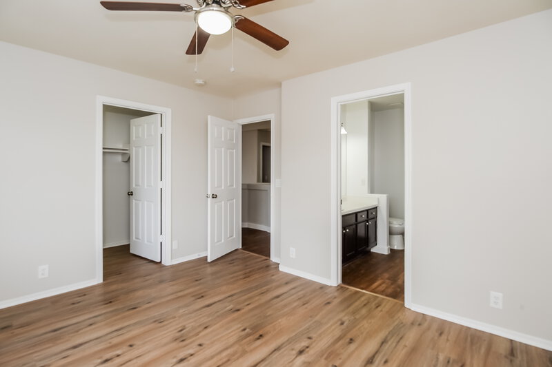 2,185/Mo, 1344 S Portland Ave Gilbert, AZ 85296 Main Bedroom View