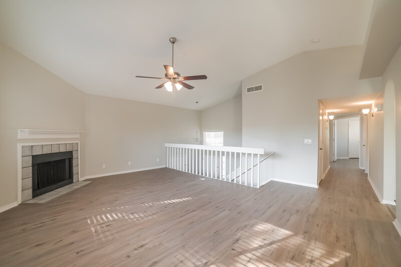 2,480/Mo, 8925 W Virginia Ave Phoenix, AZ 85037 Living Room View