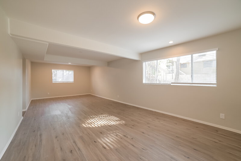 2,480/Mo, 8925 W Virginia Ave Phoenix, AZ 85037 Family Room View