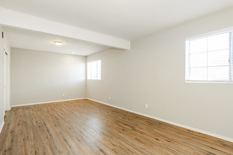 2,525/Mo, 8925 W Virginia Ave Phoenix, AZ 85037 Family Room View