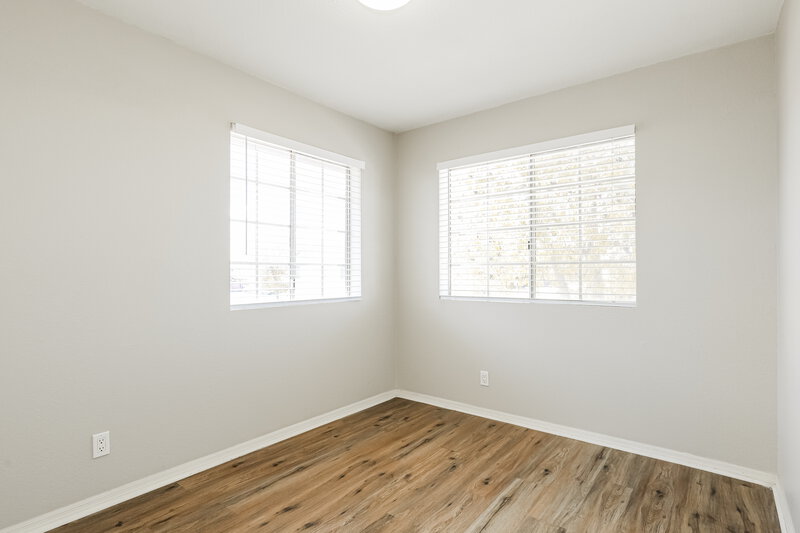 2,525/Mo, 8925 W Virginia Ave Phoenix, AZ 85037 Bedroom View 2