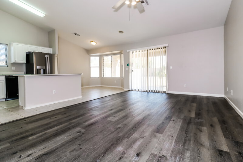 2,230/Mo, 2201 S 82nd Ln Phoenix, AZ 85043 Living Room View