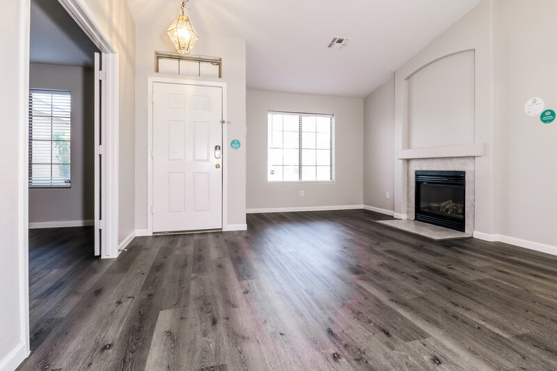 2,230/Mo, 2201 S 82nd Ln Phoenix, AZ 85043 Living Room View 2