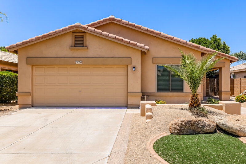 1,950/Mo, 21234 N 94th Ln Peoria, AZ 85382 External View