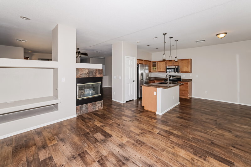 1,950/Mo, 21234 N 94th Ln Peoria, AZ 85382 Kitchen View