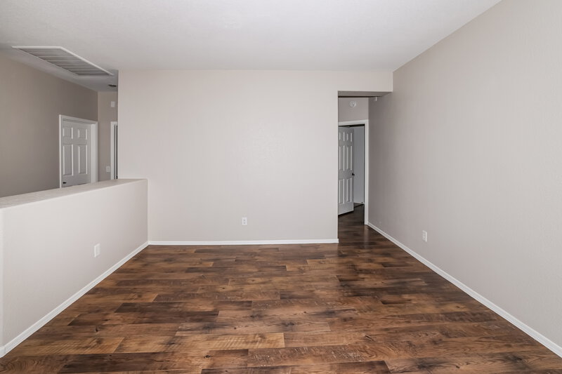 1,950/Mo, 21234 N 94th Ln Peoria, AZ 85382 Sitting Room View