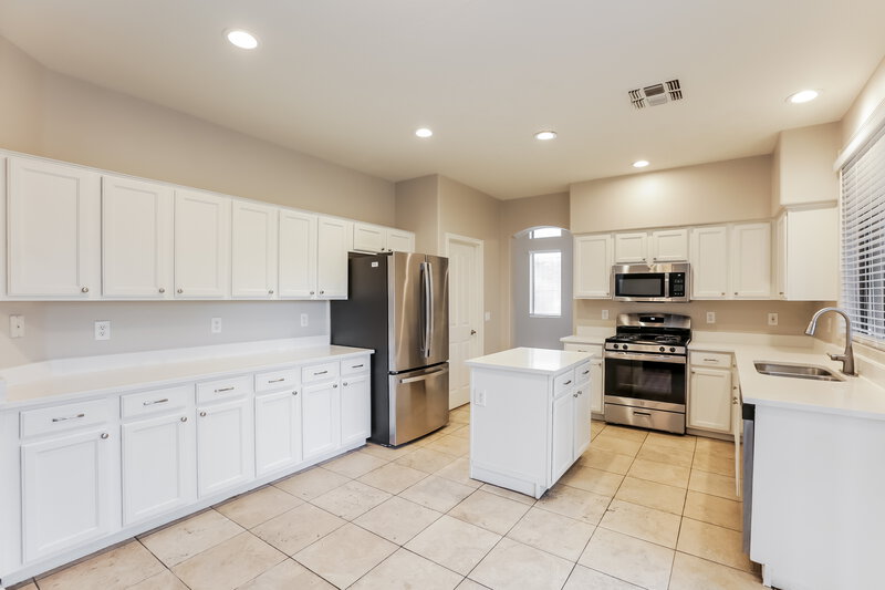 2,855/Mo, 9243 W Salter Dr Peoria, AZ 85382 Kitchen View