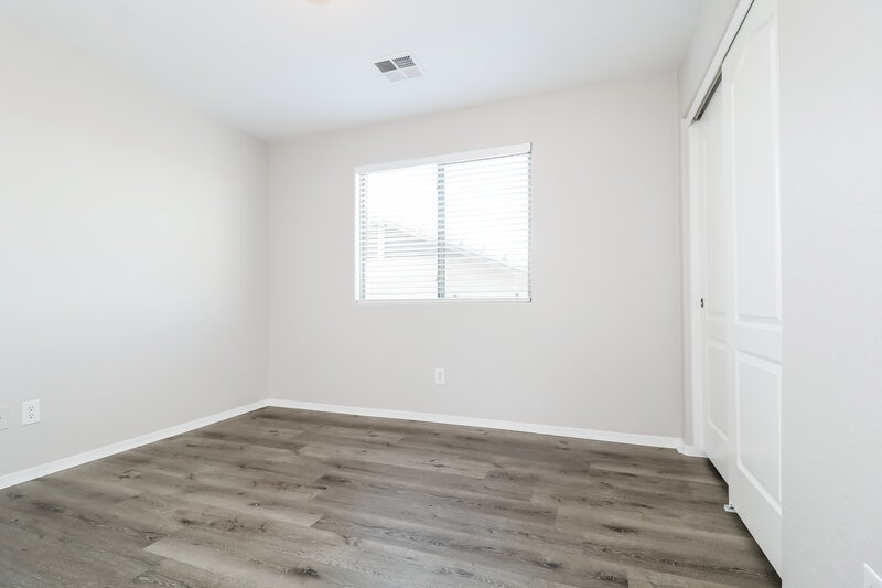 2,550/Mo, 4620 W Ellis St Laveen, AZ 85339 Bedroom View 3