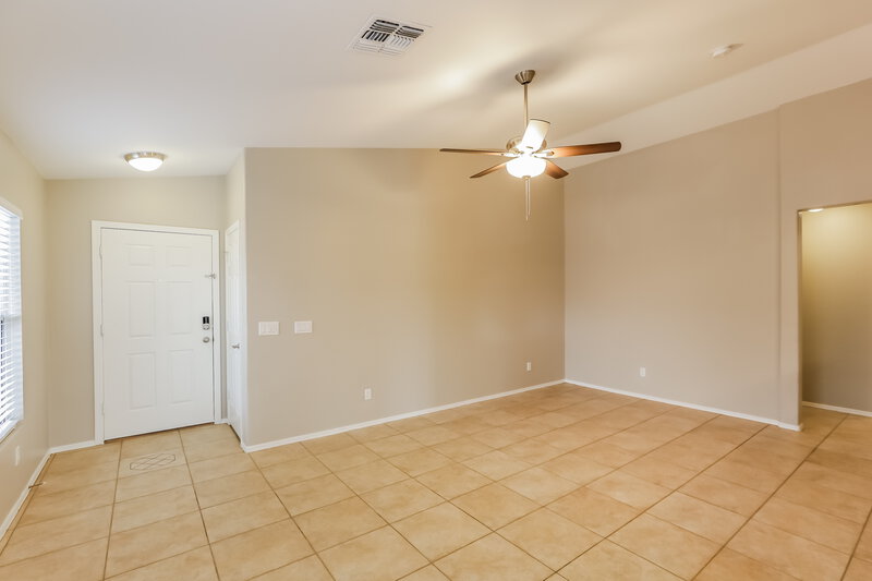 1,795/Mo, 13301 N 123rd Ln El Mirage, AZ 85335 Living Room View 3