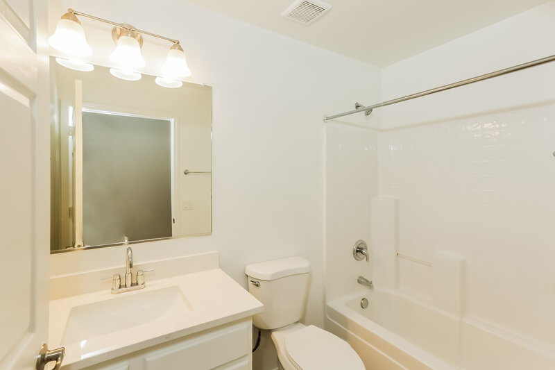 1,795/Mo, 13301 N 123rd Ln El Mirage, AZ 85335 Bathroom View