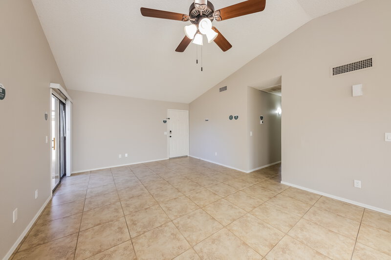 2,080/Mo, 18246 N 87th Dr Peoria, AZ 85382 Living Room View 2