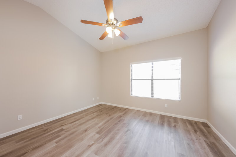 2,080/Mo, 18246 N 87th Dr Peoria, AZ 85382 Main Bedroom View