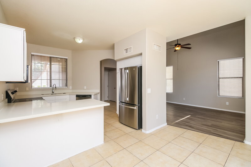 2,065/Mo, 2156 N 30th St Mesa, AZ 85213 Dining Room View