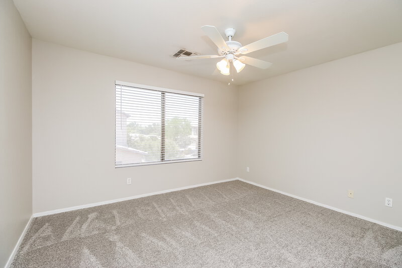 2,065/Mo, 2156 N 30th St Mesa, AZ 85213 Main Bedroom View