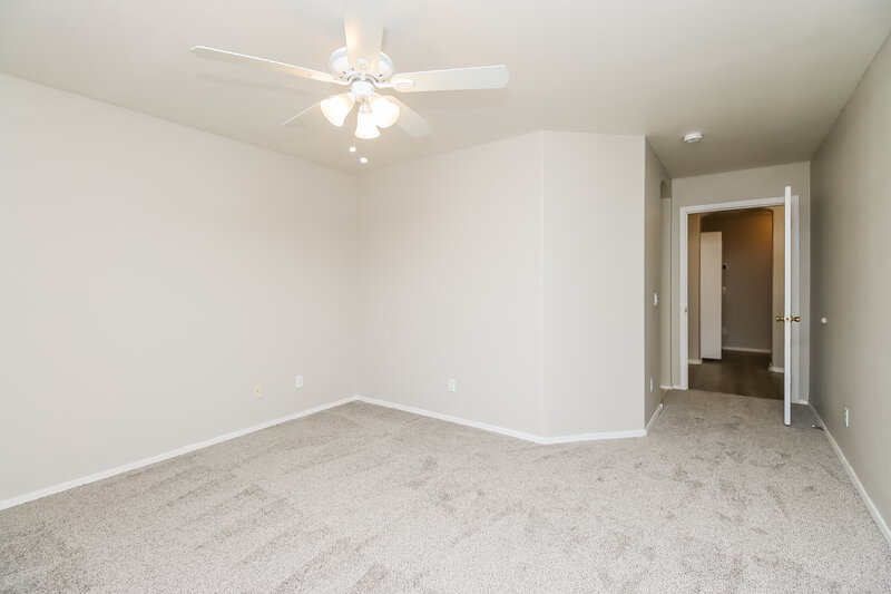 2,065/Mo, 2156 N 30th St Mesa, AZ 85213 Main Bedroom View 2