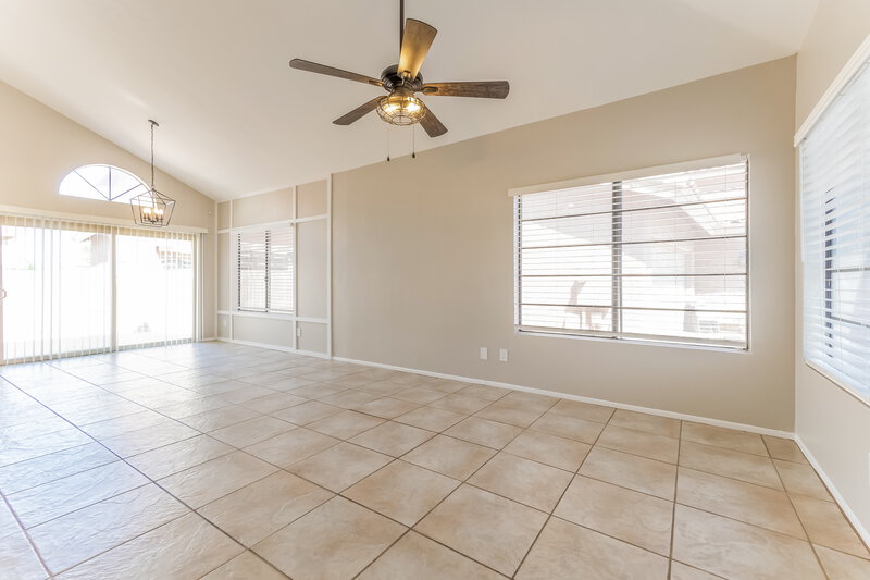 3,320/Mo, 25 W Gary Ave Gilbert, AZ 85233 Living Room View