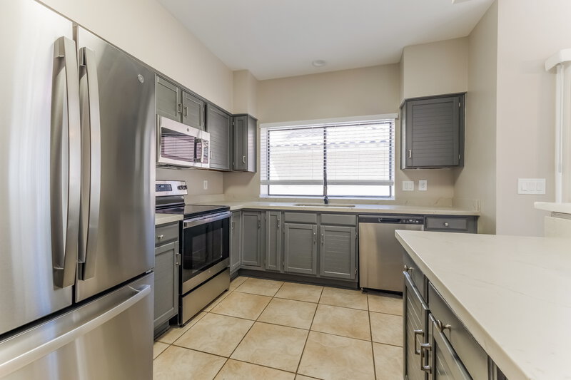 3,320/Mo, 25 W Gary Ave Gilbert, AZ 85233 Kitchen View