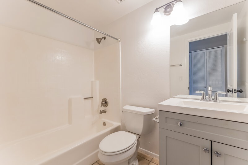 3,320/Mo, 25 W Gary Ave Gilbert, AZ 85233 Bathroom View