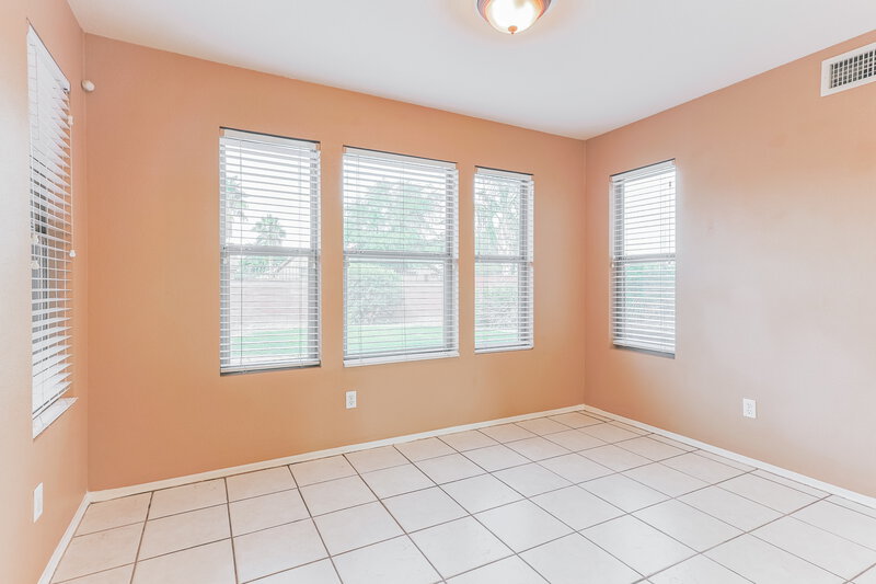 2,520/Mo, 3354 S Colt Dr Gilbert, AZ 85297 Dining Room View