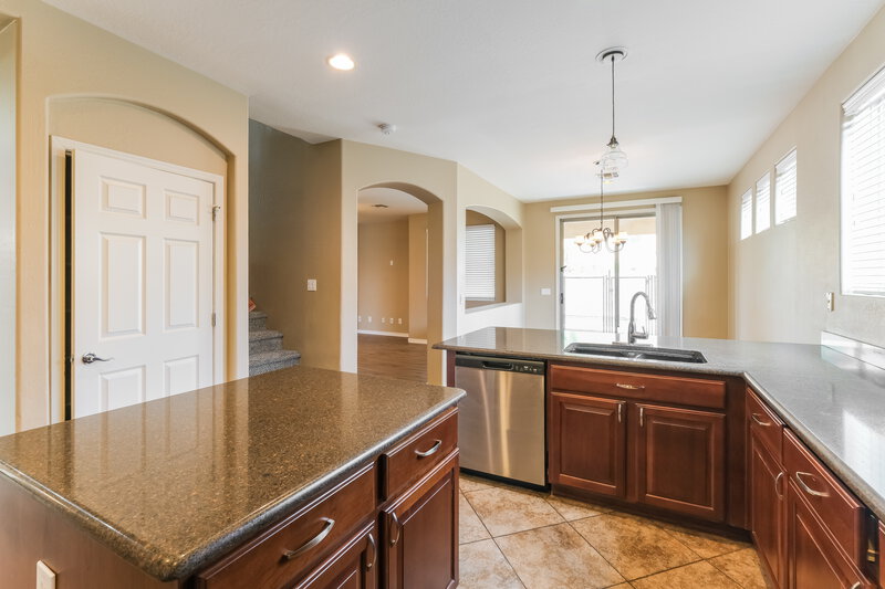 3,155/Mo, 4261 N 157th Ave Goodyear, AZ 85395 Kitchen View 2