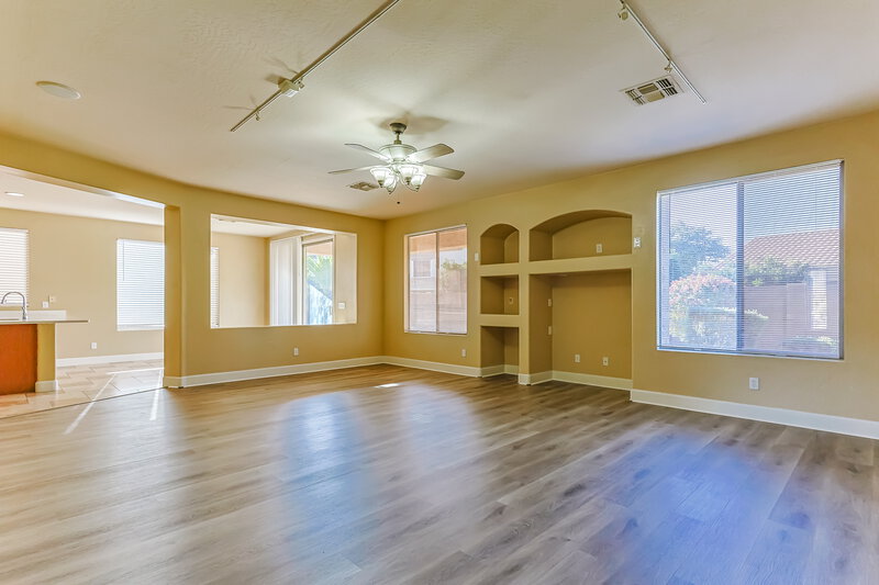 2,750/Mo, 4105 E Redfield Ave Gilbert, AZ 85234 Living Room View