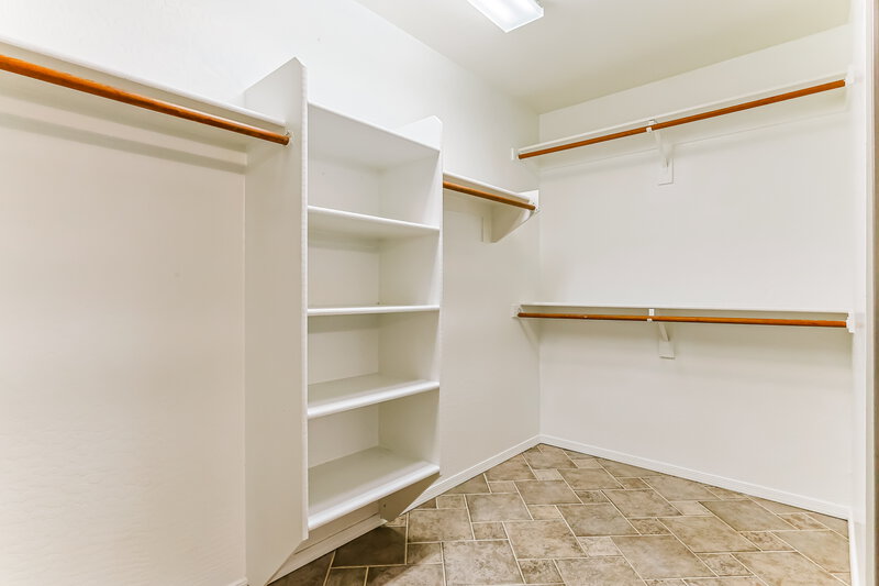 2,750/Mo, 4105 E Redfield Ave Gilbert, AZ 85234 Walk In Closet View