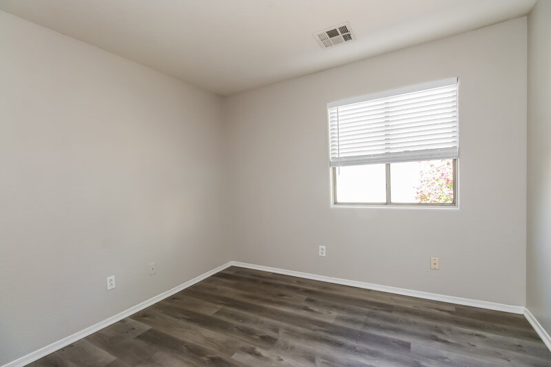1,725/Mo, 13402 W Watson Ln Surprise, AZ 85379 Bedroom View 2