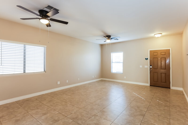 2,915/Mo, 41231 N Ericson Ln Anthem, AZ 85086 Living Room View