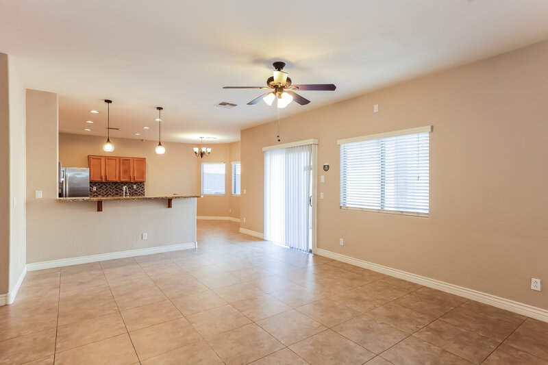 2,915/Mo, 41231 N Ericson Ln Anthem, AZ 85086 Living Room View 2