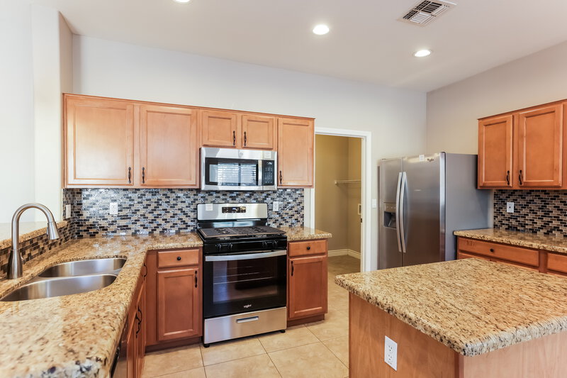 2,915/Mo, 41231 N Ericson Ln Anthem, AZ 85086 Kitchen View