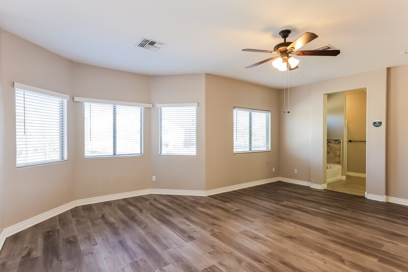 2,915/Mo, 41231 N Ericson Ln Anthem, AZ 85086 Main Bedroom View 2